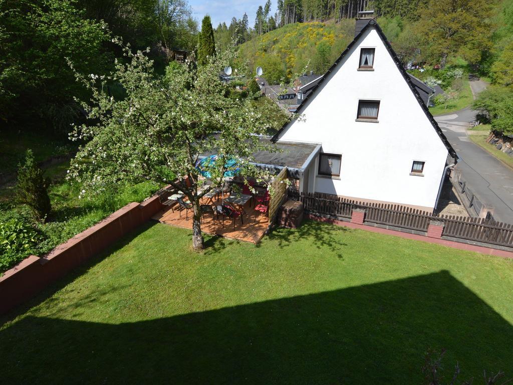 Holiday Home With Garden In Hellenthal Eifel 外观 照片