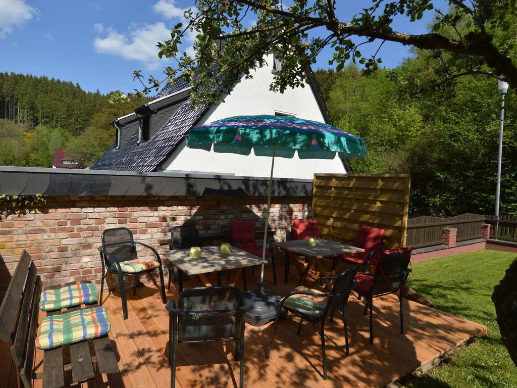 Holiday Home With Garden In Hellenthal Eifel 外观 照片